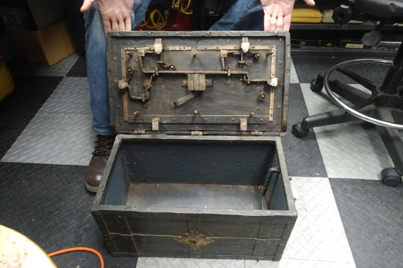 Antique strongbox interior lockwork