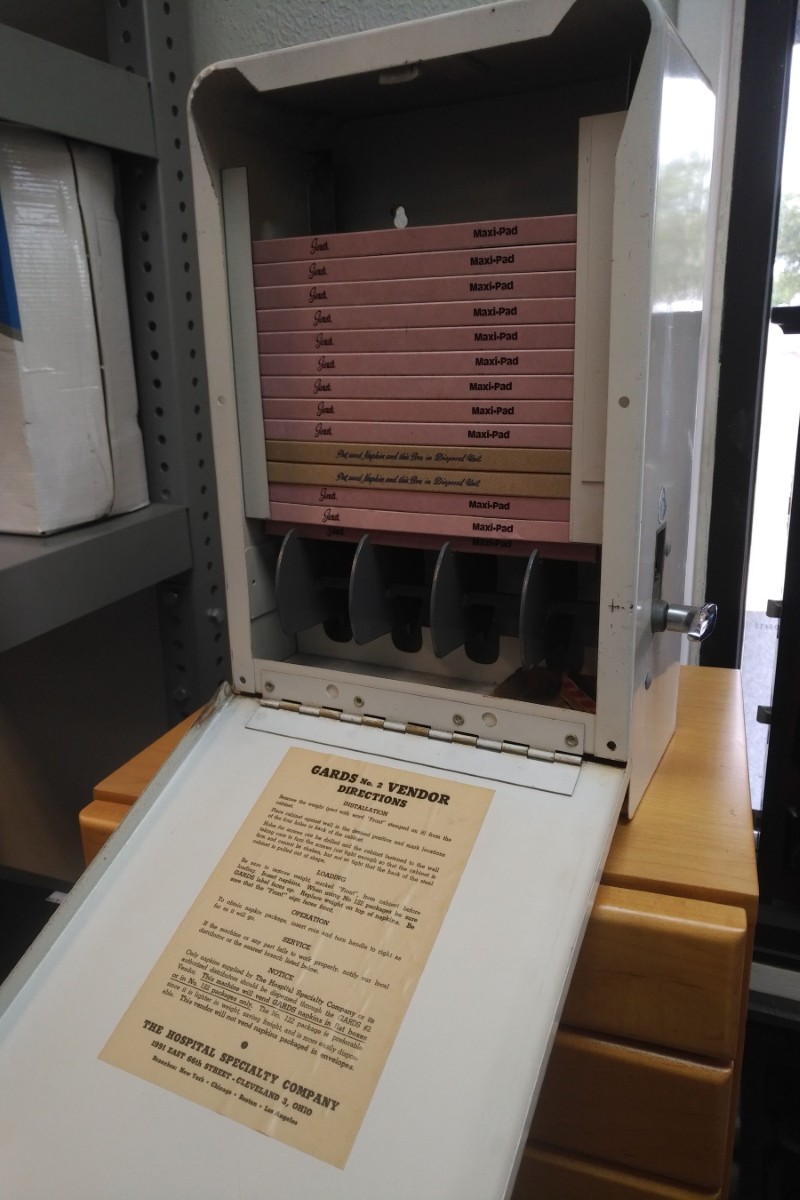 Refilled sanitary dispenser mechanism
