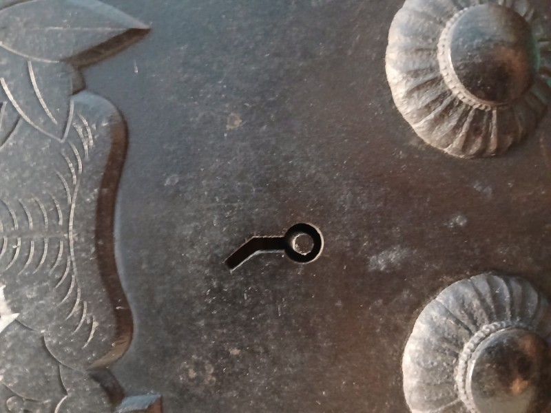 Tansu lock escutcheon and keyway